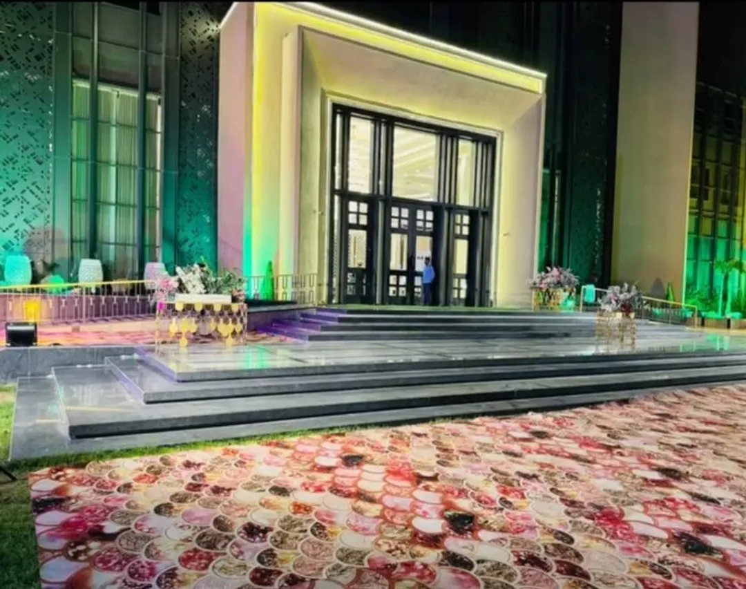 THE GRAND MIRAGE